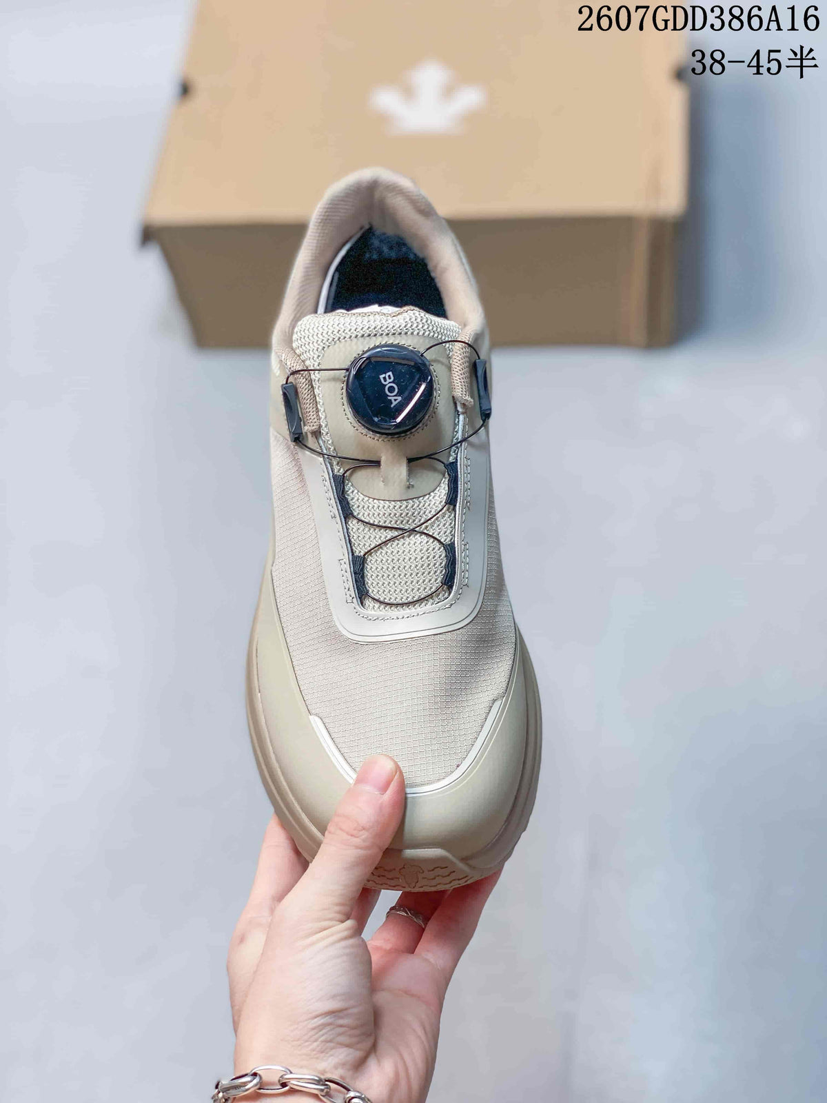 DESCENTE Dualis PRIME WIRE 2.0 Casual Sneakers in Beige - product image from the listing.