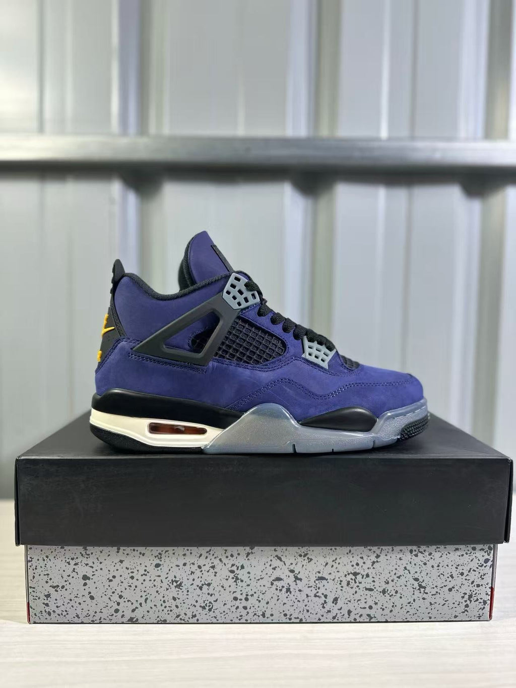 Air Jordan 4 Retro Lakers Purple Gold FV5029-500 - product image from the listing.