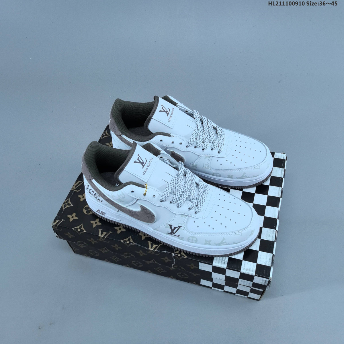 White Nike Air Force 1 '07 Low-Top Sneakers - product image from the listing.