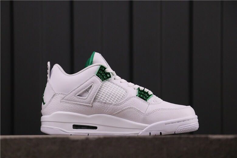 Pine Green Sneakers White/Green - Nike Air Jordan 4 CT8527-113 - product image from the listing.