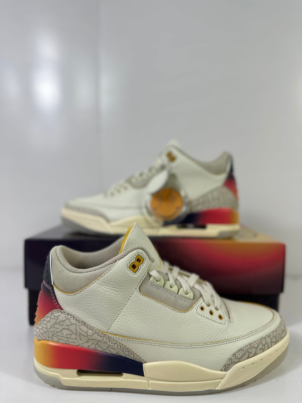 J Balvin x Jordan Air Jordan 3 Retro SP Trainers FN0344-901 - product image from the listing.