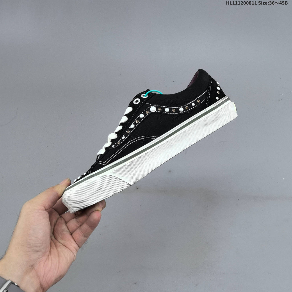 Vans Old Skool Platform Low-Top Sneakers, in Black and White - product image from the listing.