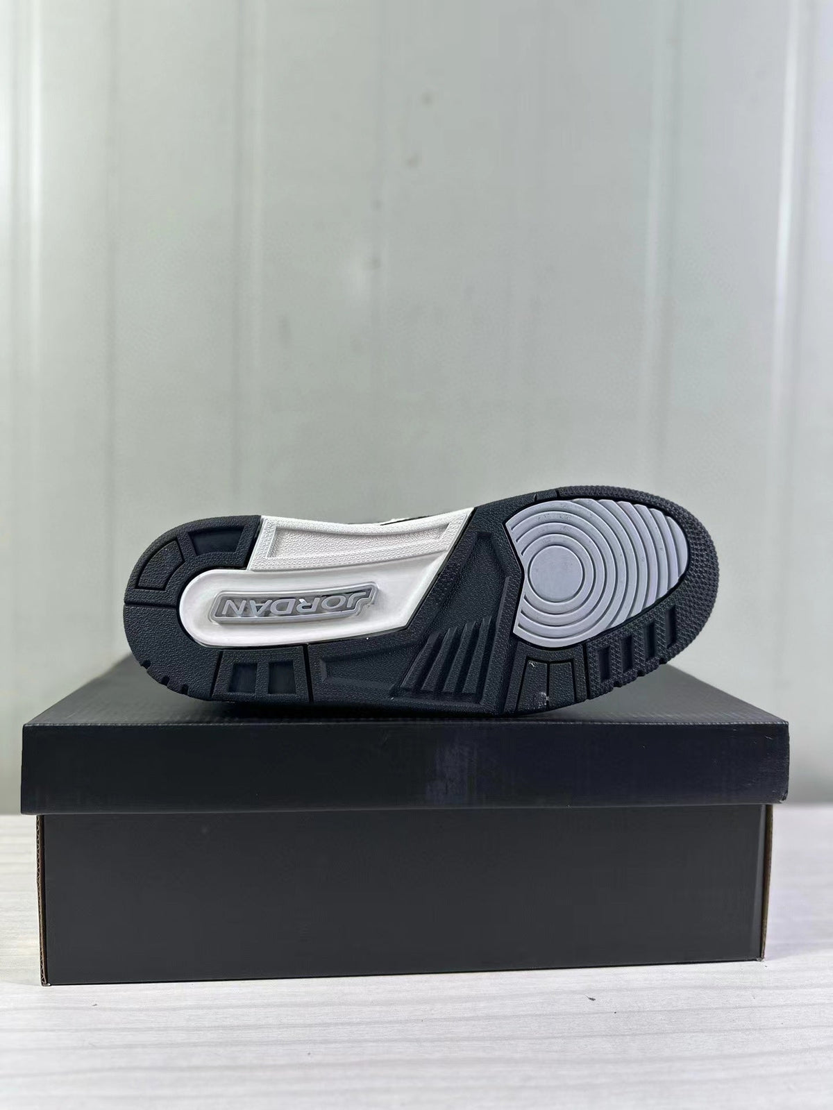 Air Jordan Legacy 312 Low Black White CD7069-001 - product image from the listing.