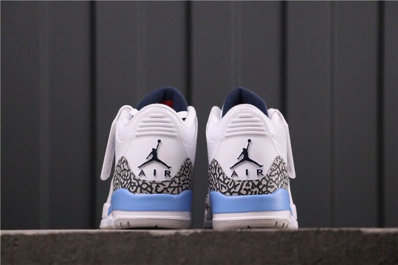 Air Jordan 3 True Blue Sneakers White Blue - product image from the listing.
