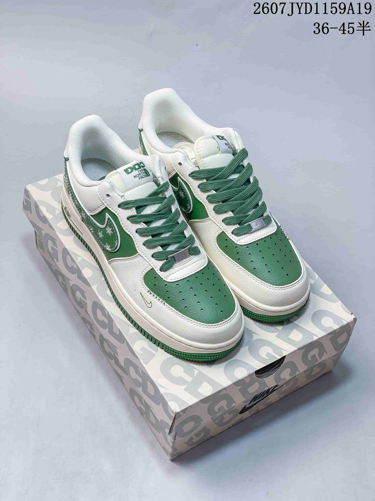 Nike Air Force 1 '07 Low Trainers - product image from the listing.