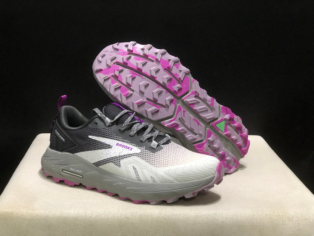 Brooks Cascadia 17 Trail Shoes for Running - product image from the listing.