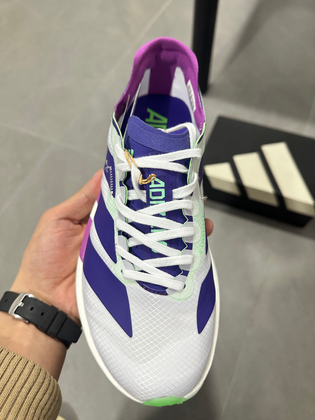Nike ZoomX Invincible Run 3 in White Purple JR1656 - product image from the listing.