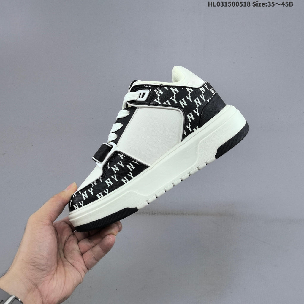 MLB Chunky Liner New York Yankees Low-Cut Sneakers - product image from the listing.