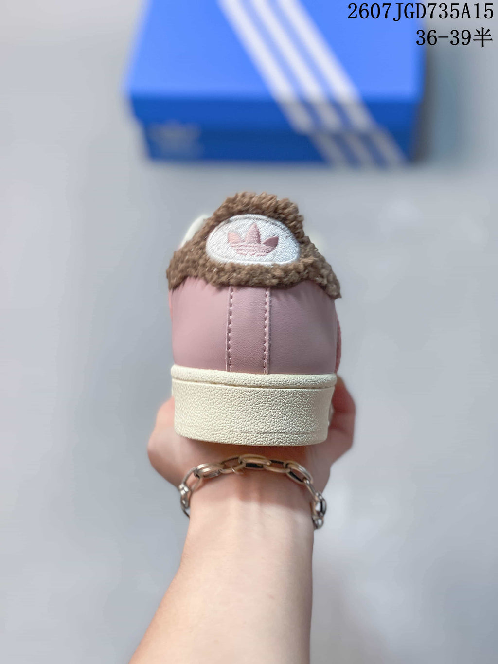 adidas Superstar Sneakers in Pink Leather 2607TGD735A15 - product image from the listing.