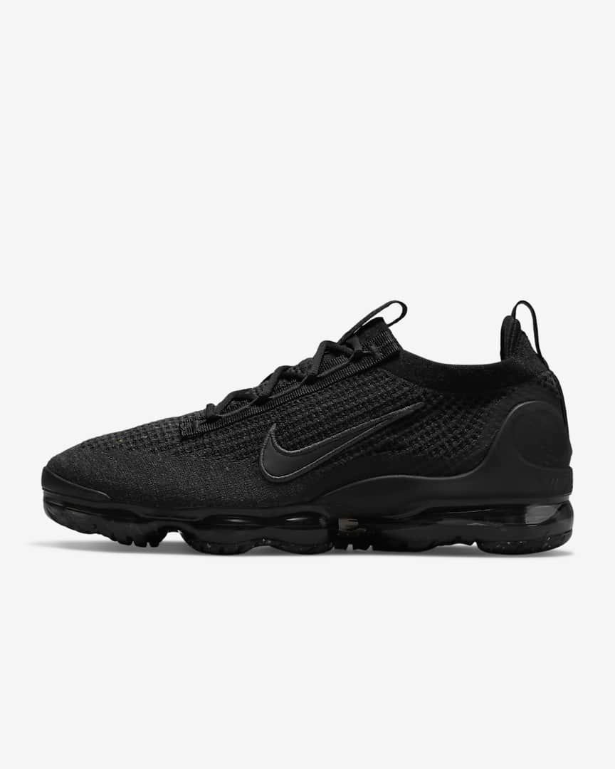 Nike Air VaporMax Flyknit 2021 Triple Sneakers in Black DH4084-001 - product image from the listing.