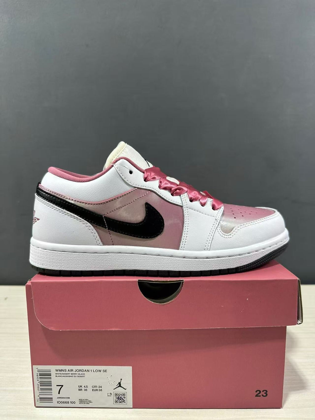 Air Jordan 1 Low SE Pink White Sneakers LO0668-100 - product image from the listing.