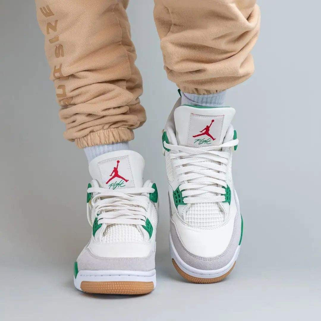 Nike SB x Air Jordan 4 Pine Sneakers in Green DR5415-103 - product image from the listing.