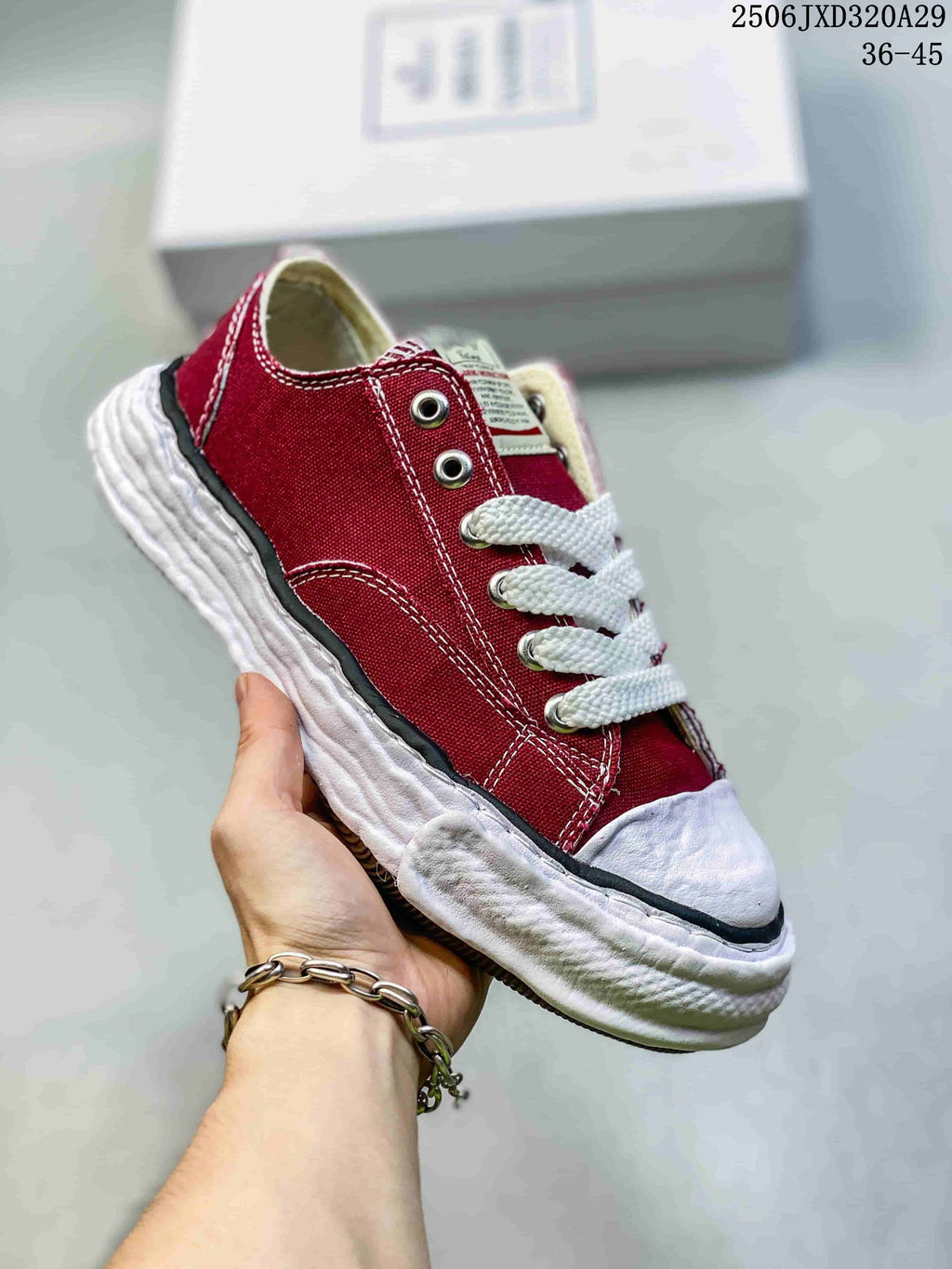 MMY Blakey Sneakers in Red 2506JXD320A29 - product image from the listing.