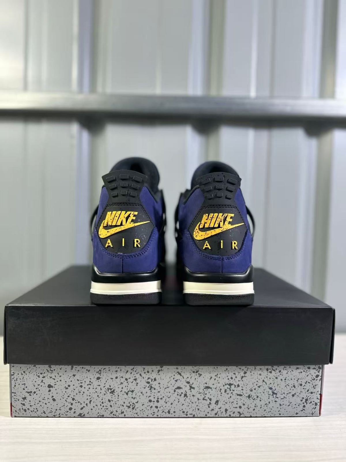 Air Jordan 4 Retro Lakers Purple Gold FV5029-500 - product image from the listing.