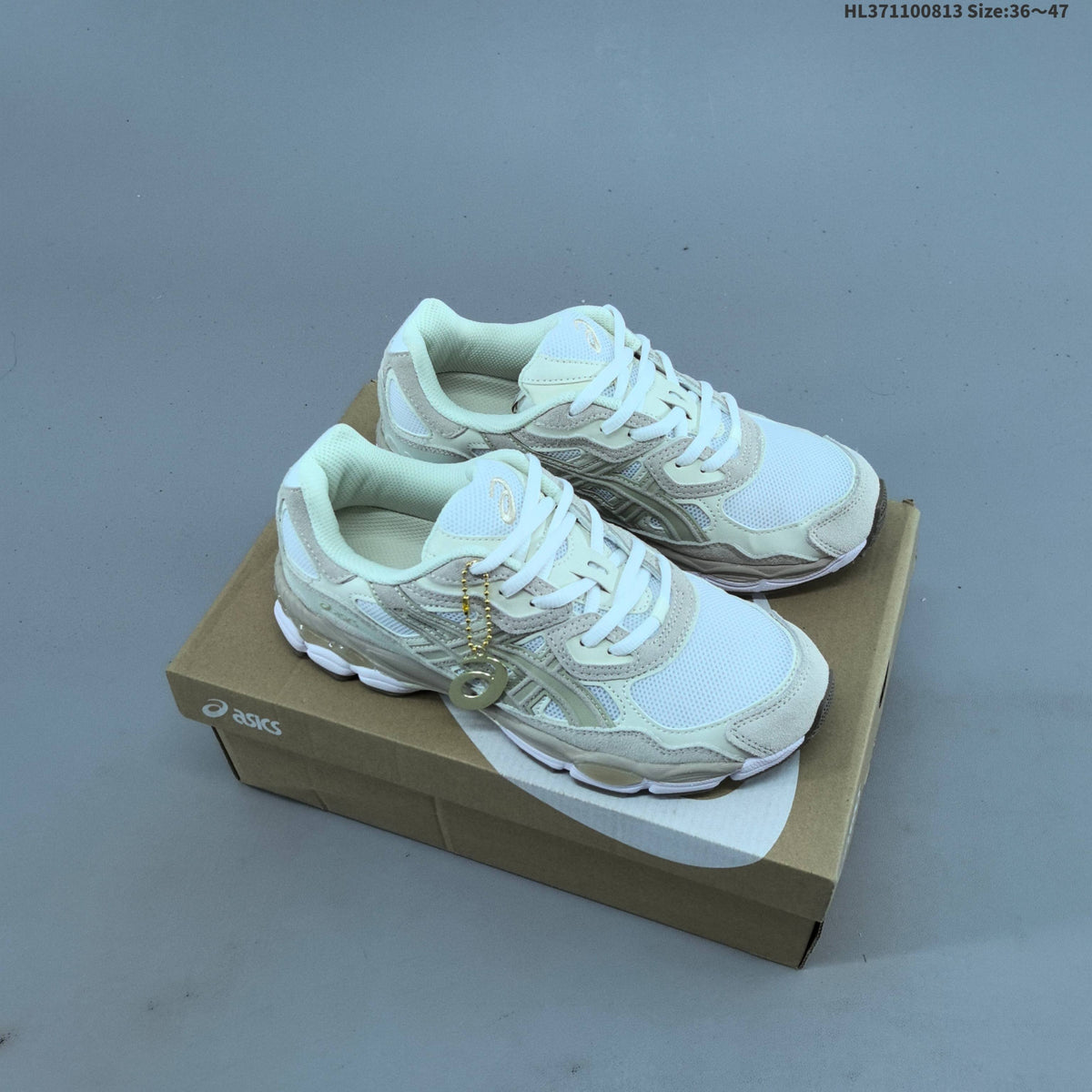 ASICS GEL-NYC Retro Sneakers for Running - product image from the listing.