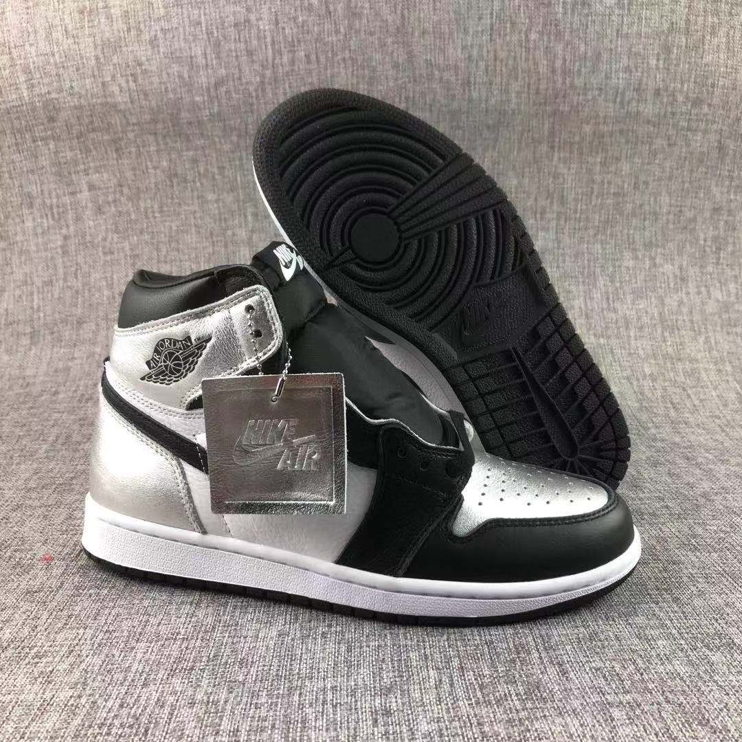 Air Jordan 1 Silver Toe High-Top Sneakers CD0461-001 - product image from the listing.
