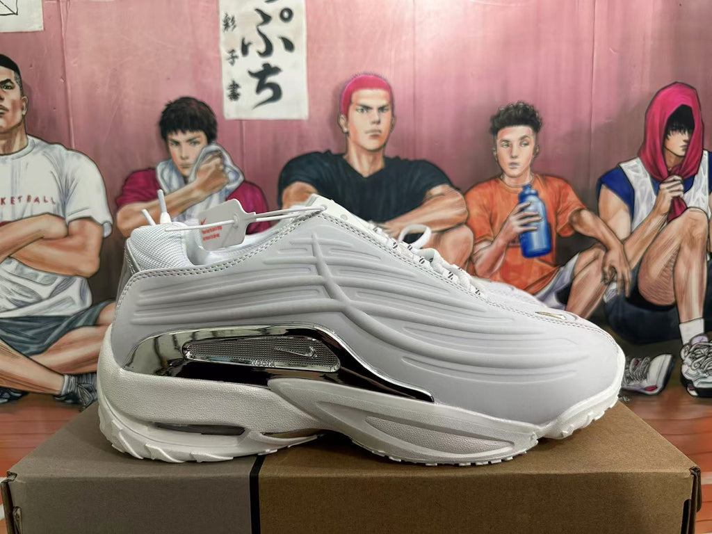 G-TEK Sneakers in White and Silver - product image from the listing.