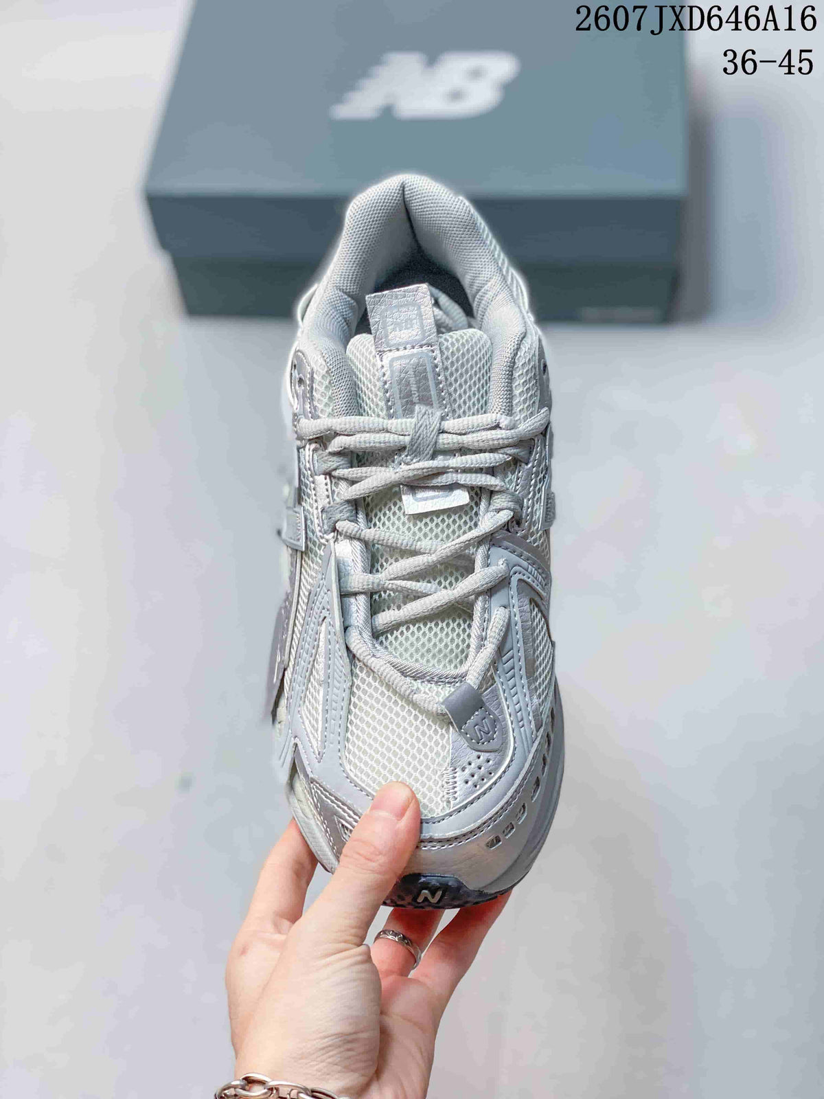 New Balance 1906A Low-Top Sneakers in Gray White 07JXD646A16 - product image from the listing.