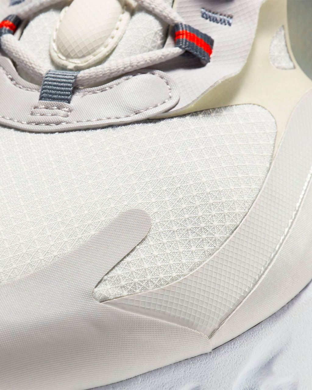 React Sneakers - Nike Air Max 270 CD6615-100 - product image from the listing.