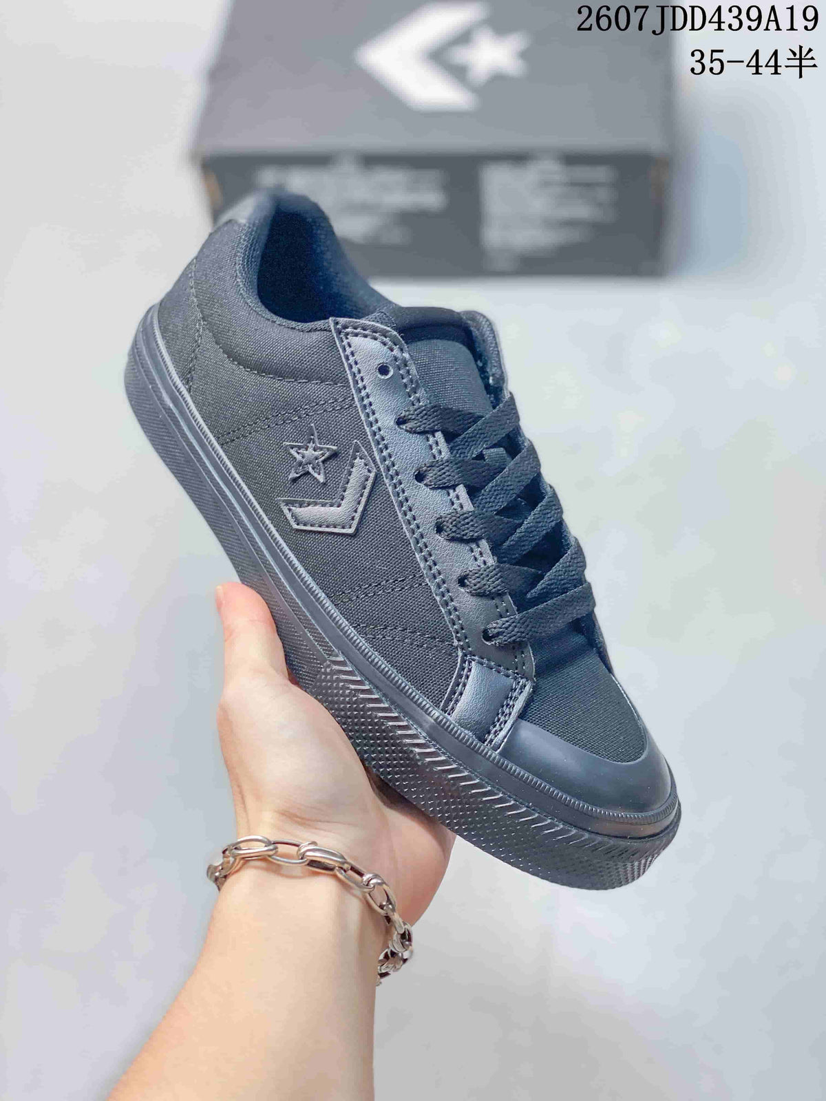 Converse All Star Low-Cut Sneakers Black Style 2607JDD439A19 - product image from the listing.
