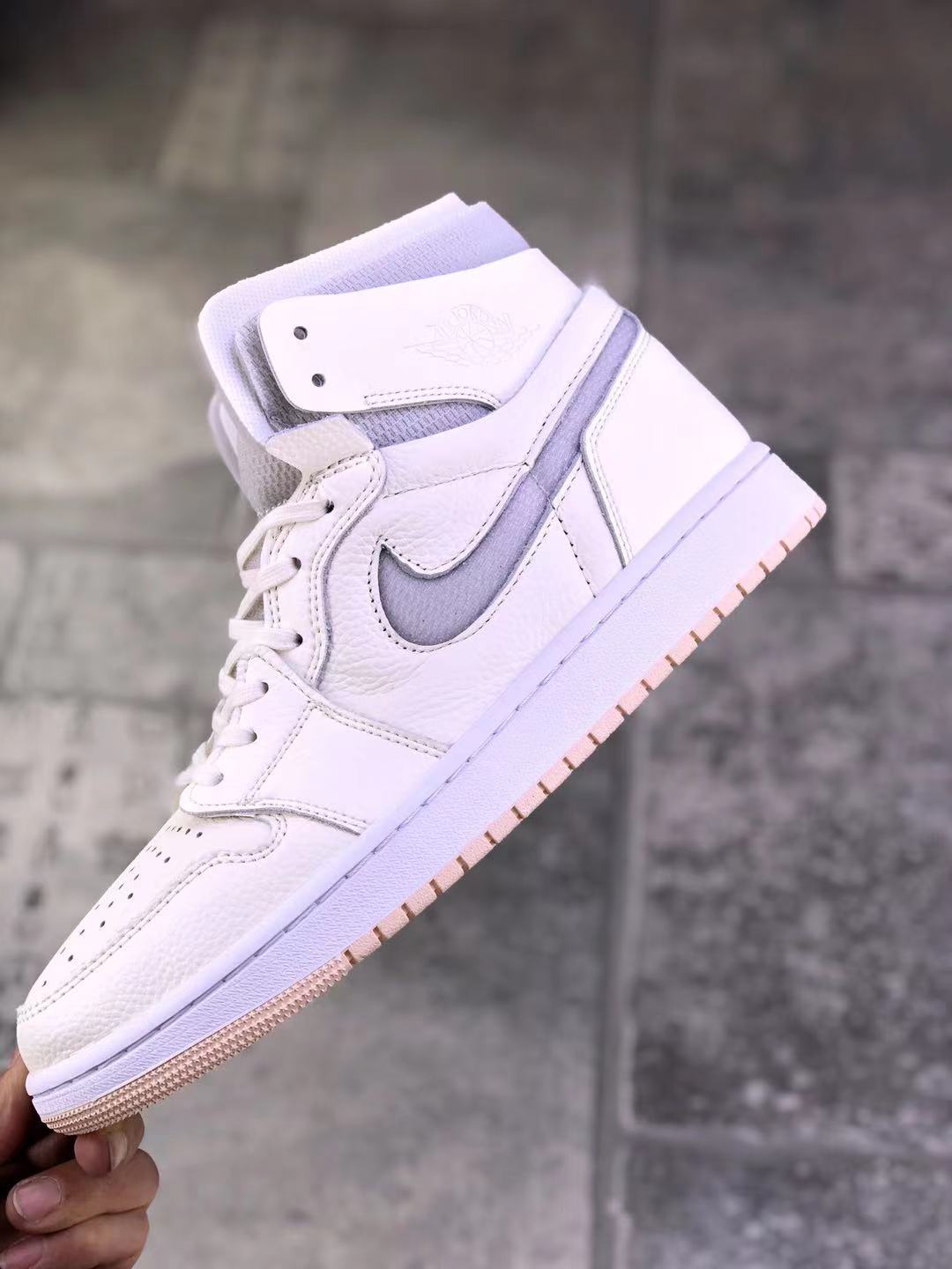Pearl White CT0979-107 Sneakers - Nike Air Jordan 1 High - product image from the listing.