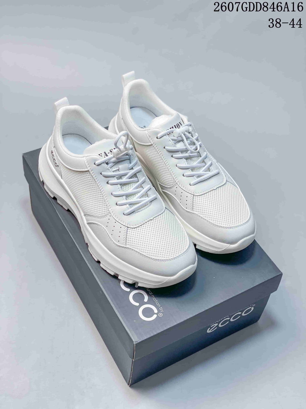 ECCO 2607GDD846A16 White Mesh Casual Trainers - product image from the listing.