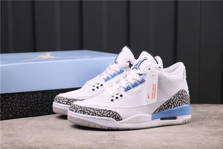 Air Jordan 3 True Blue Sneakers White Blue - product image from the listing.