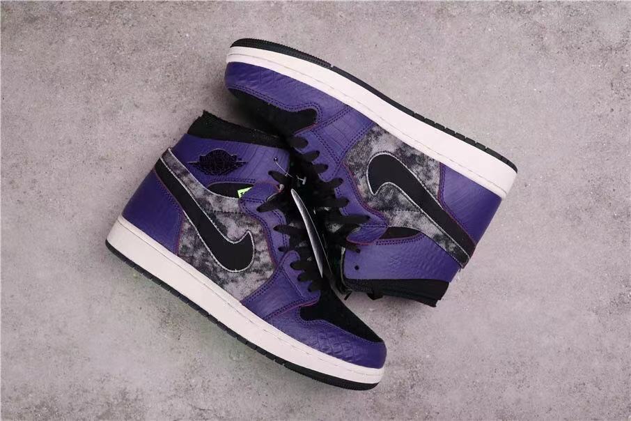 Jordan 1 Zoom Air CMFT Bayou Boys in Black Purple DC2133-500 - product image from the listing.