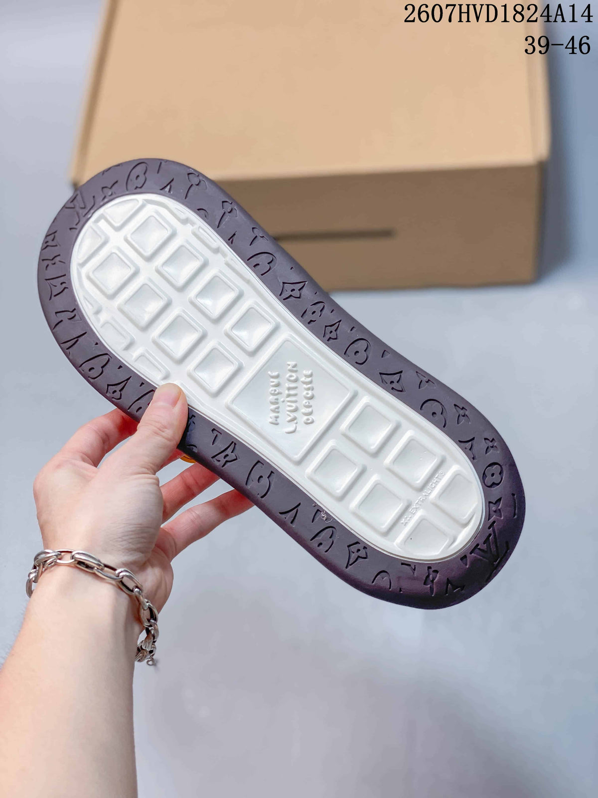 Louis Vuitton Plaid Low-Top Sneakers in Beige and Purple 2607HVD1824A14 - product image from the listing.