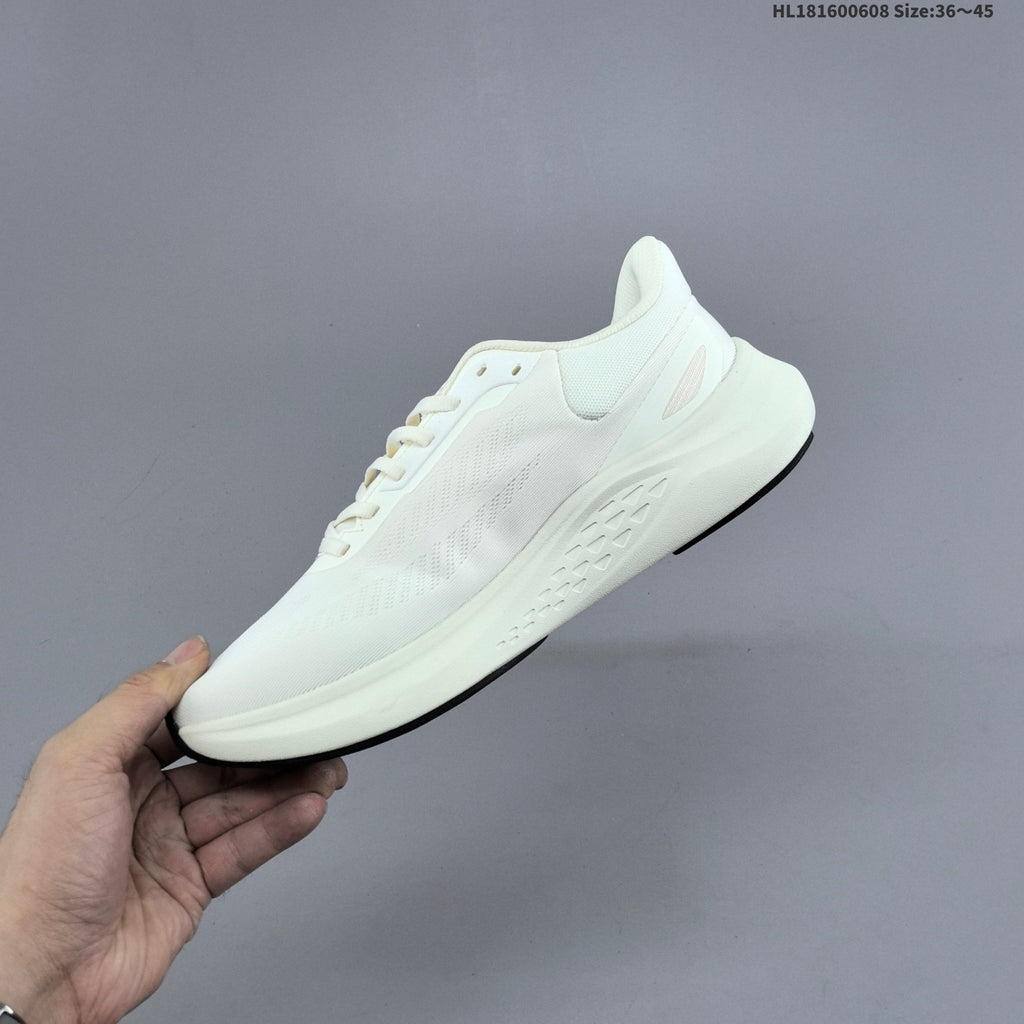 White DESCENTE RUN STEP Low-Top Running Shoes - product image from the listing.