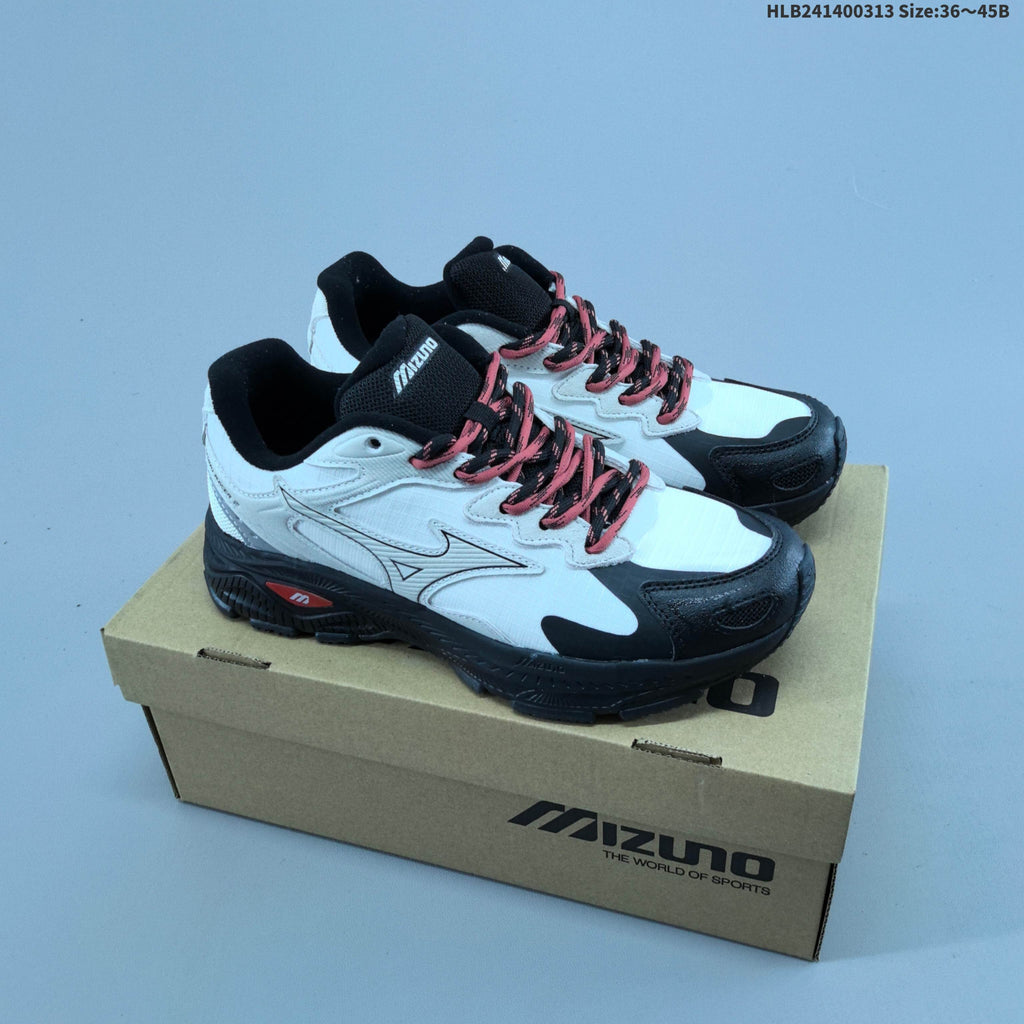 Mizuno Retro Sneakers for Running - product image from the listing.