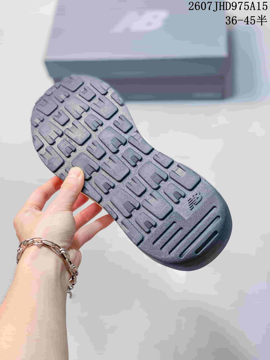 New Balance 5740 M5740VLB Low-Top Sneakers in Grey - product image from the listing.