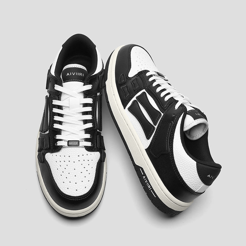 Aiviri Low-Top Sneakers in Black and White FS003-004 - product image from the listing.