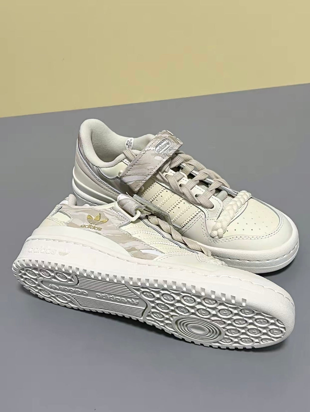 Adidas Originals Forum 84 Low Sneakers GY6983 in Beige - product image from the listing.