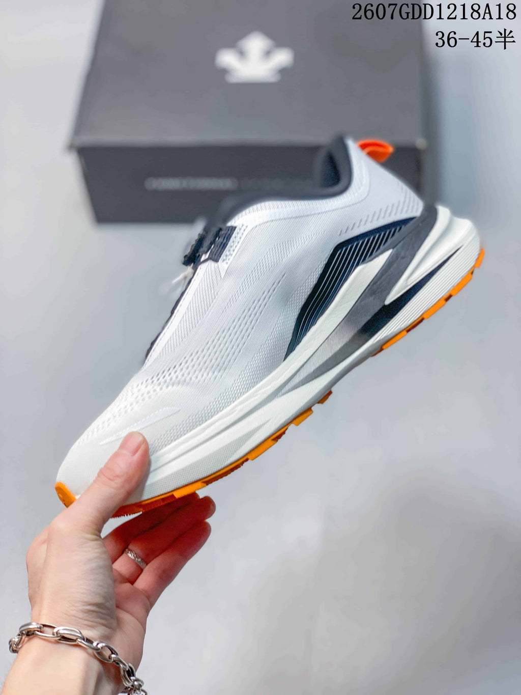 DESCENTE Enerzite Lavitate Trail Wire 3.0 Shoes for Running - product image from the listing.