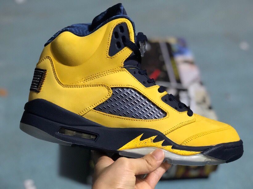 Jordan 5 High-Cut Sneakers Yellow Navy Tokyo Style - product image from the listing.
