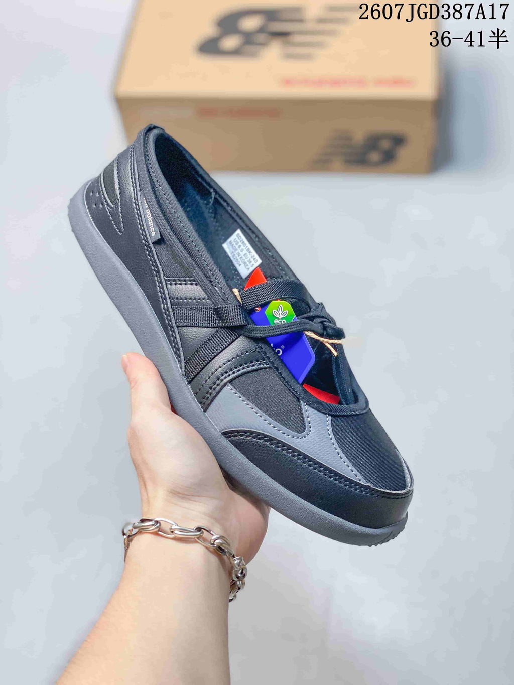 Women's New Balance WD Low-Top Sneakers Black Gray 07JGD38 - product image from the listing.
