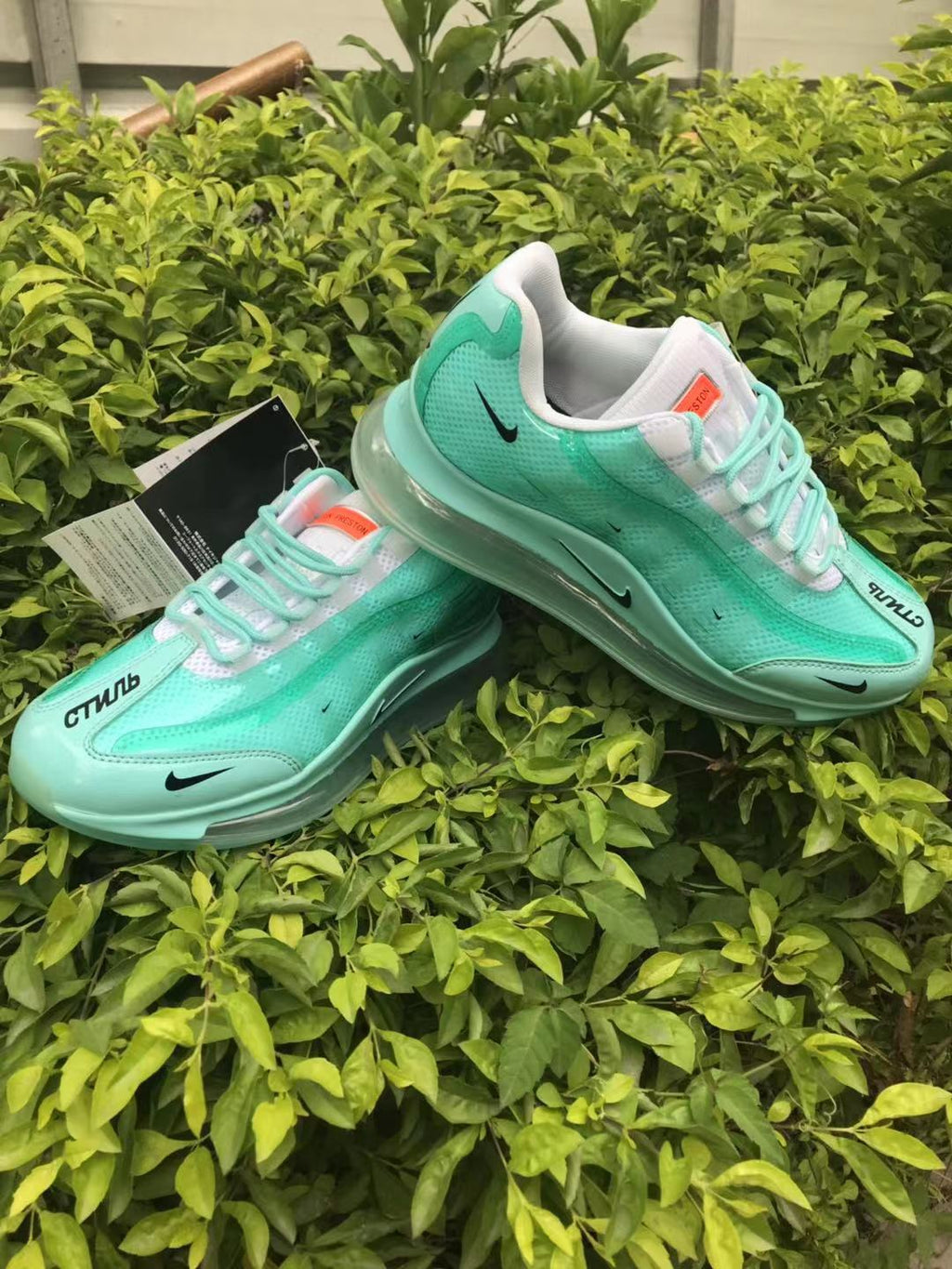 Mint Green Nike Air Max 720 Sneakers - product image from the listing.