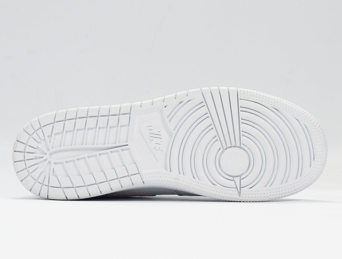 White Pink Sneakers Style - Jordan 1 Low 554723-101 - product image from the listing.