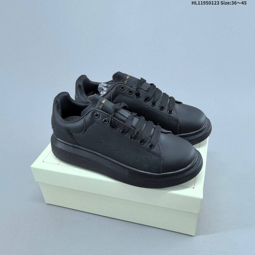 Alexander McQueen Oversized Low-Top Sneakers in Black HL11950123 - product image from the listing.