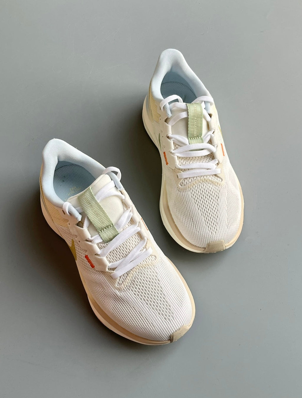 Nike Structure 25 Running Shoes in White Blue FV3635-171 - product image from the listing.