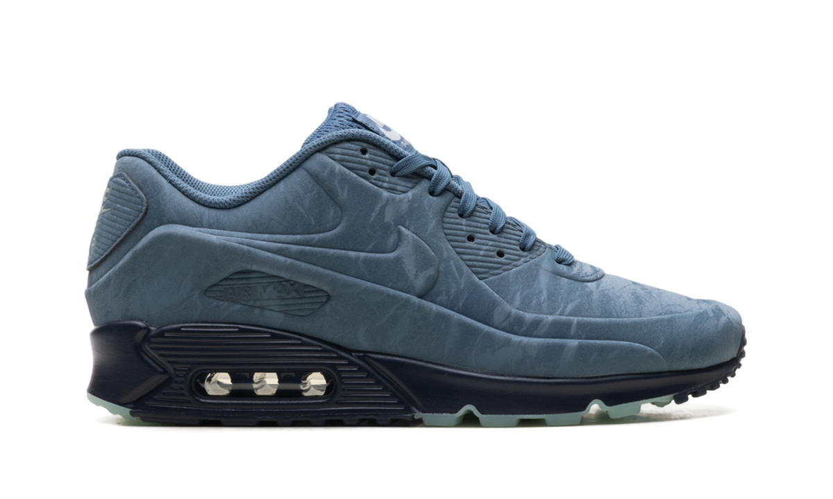 "Thunderstorm" Air Max 90 HQ1970 400 - product image from the listing.