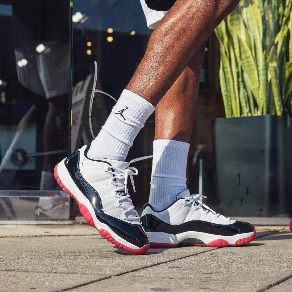 Concord Bred - Jordan 11 Retro Low - product image from the listing.