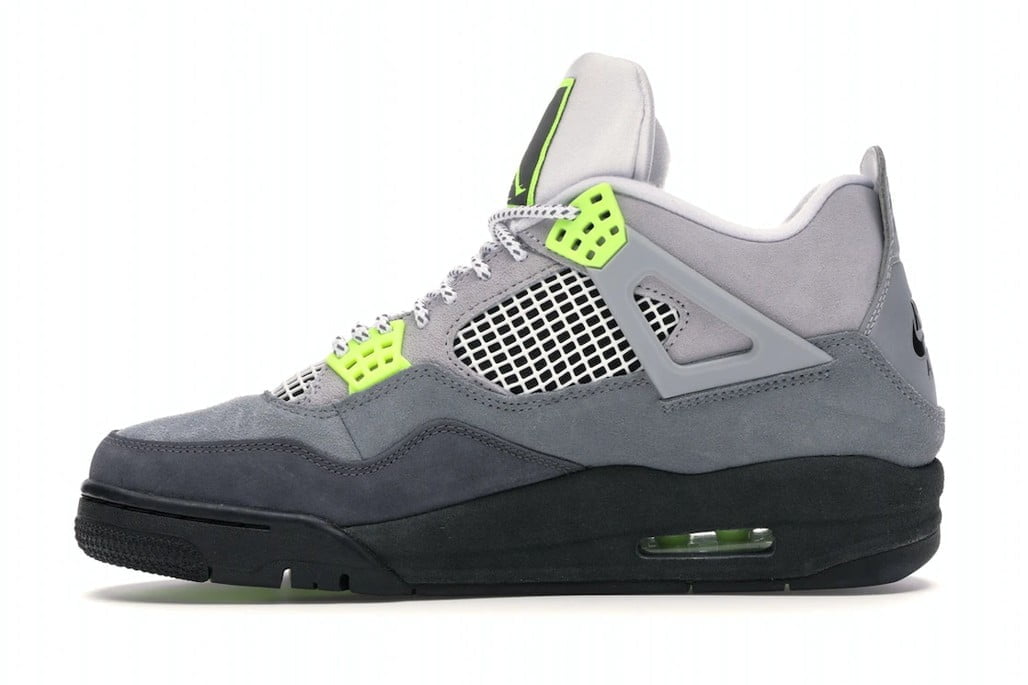 95 Neon - Jordan 4 Retro SE - product image from the listing.