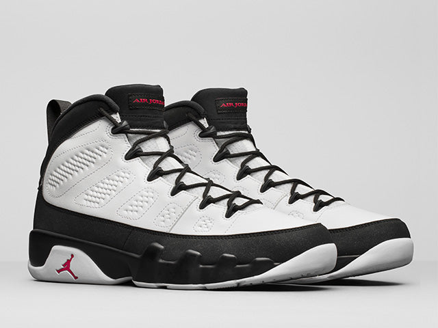 Space Jam - Jordan 9 Retro OG 2016 - product image from the listing.