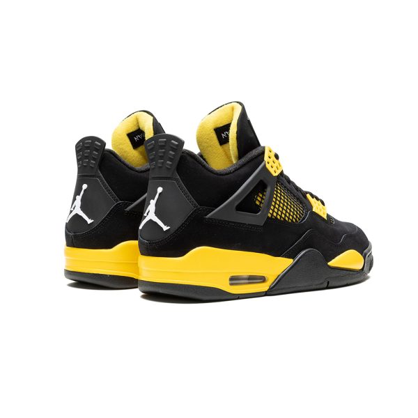 "Thunder 2023" AIR JORDAN 4 RETRO - product image from the listing.
