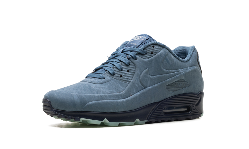 "Thunderstorm" Air Max 90 HQ1970 400 - product image from the listing.