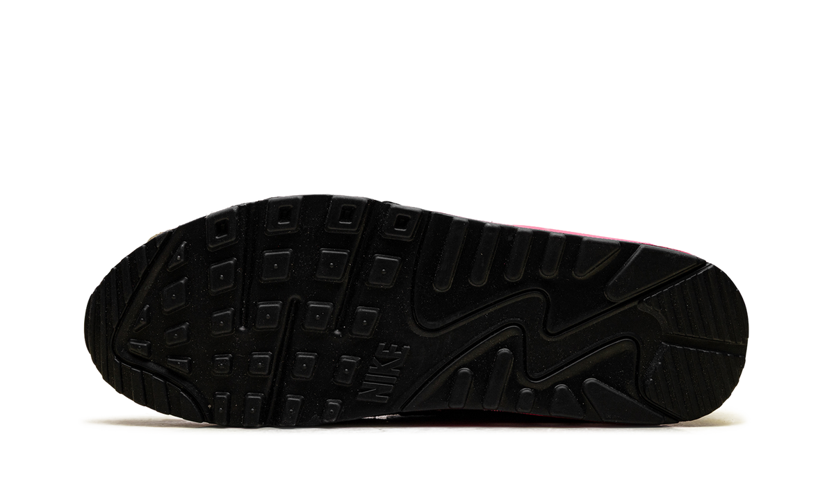 "Camo Pack Sequoia Hyper Pink" Air Max 90 IF1721 300 - product image from the listing.