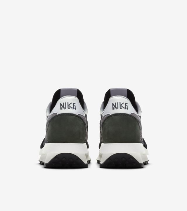 Nike LD Waffle sacai in Black - product image from the listing.