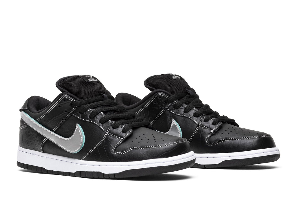 SB Dunk Low Diamond Supply Co Black Diamond by Nike - product image from the listing.
